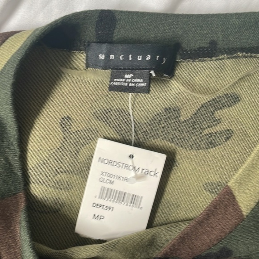 Sanctuary Long Sleeve Camo Tee - Picture 5 of 6